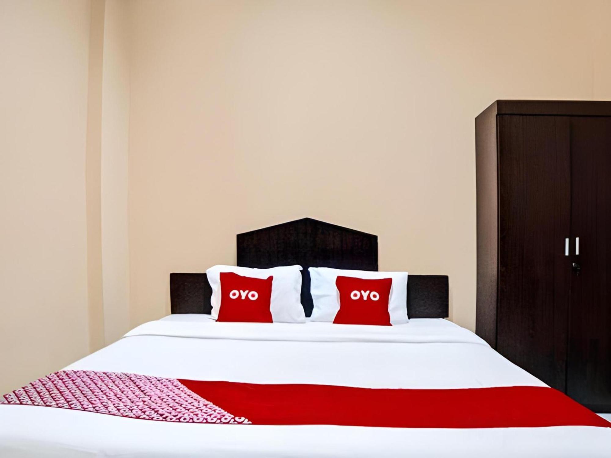 Hotel O Medan City Near Lapangan Benteng Formerly Ralica Residence Exterior photo