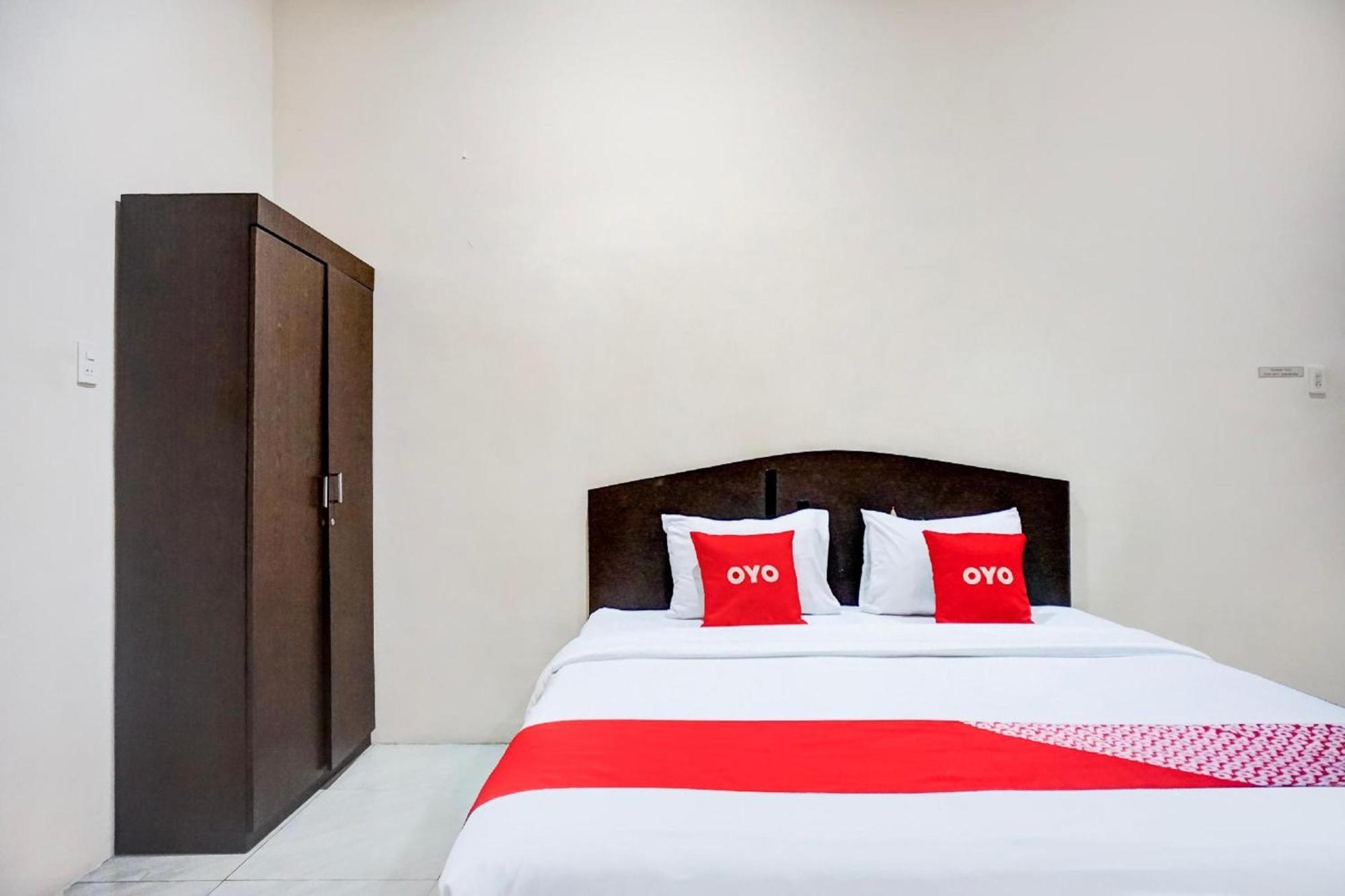 Hotel O Medan City Near Lapangan Benteng Formerly Ralica Residence Exterior photo