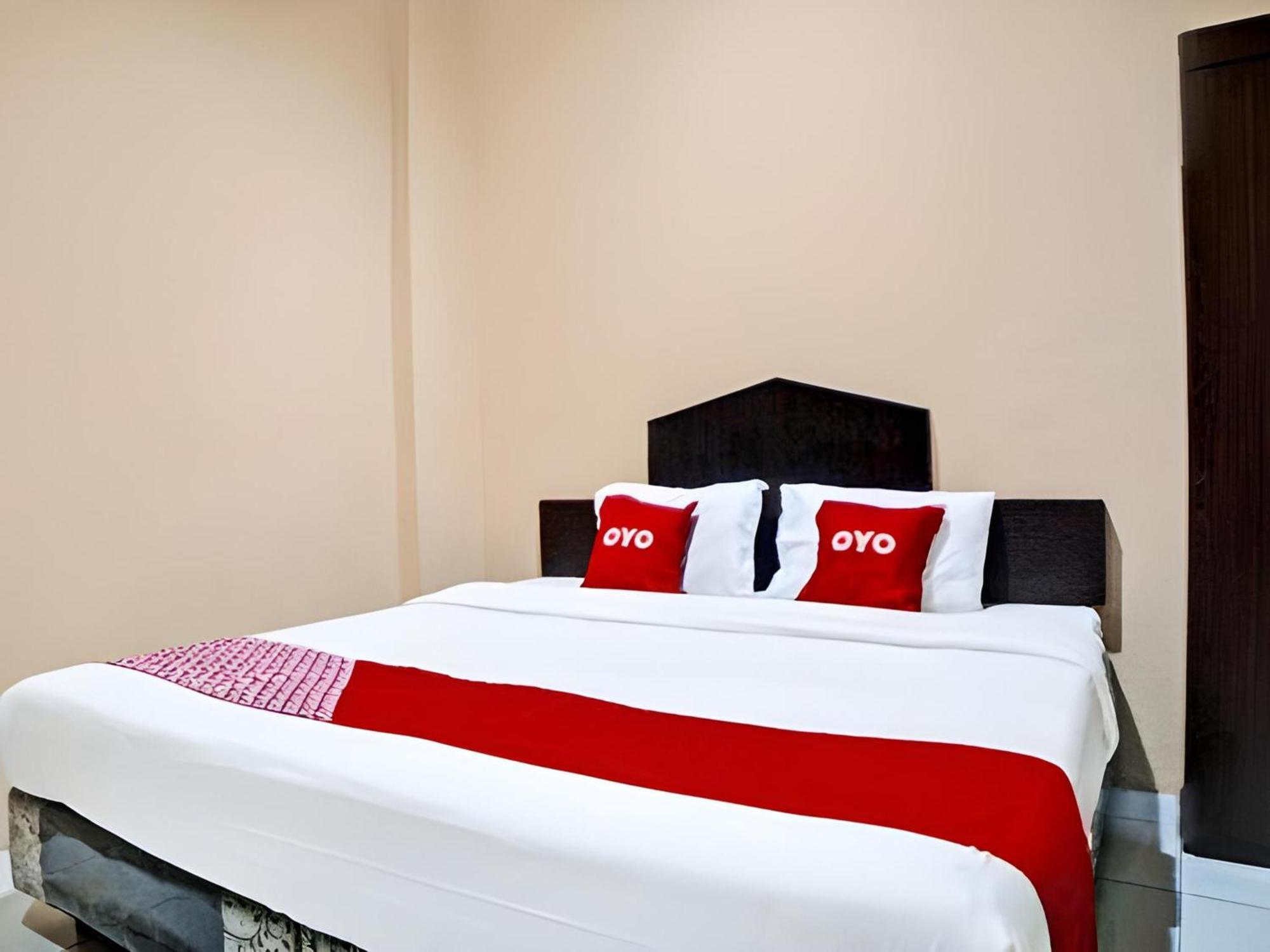 Hotel O Medan City Near Lapangan Benteng Formerly Ralica Residence Exterior photo