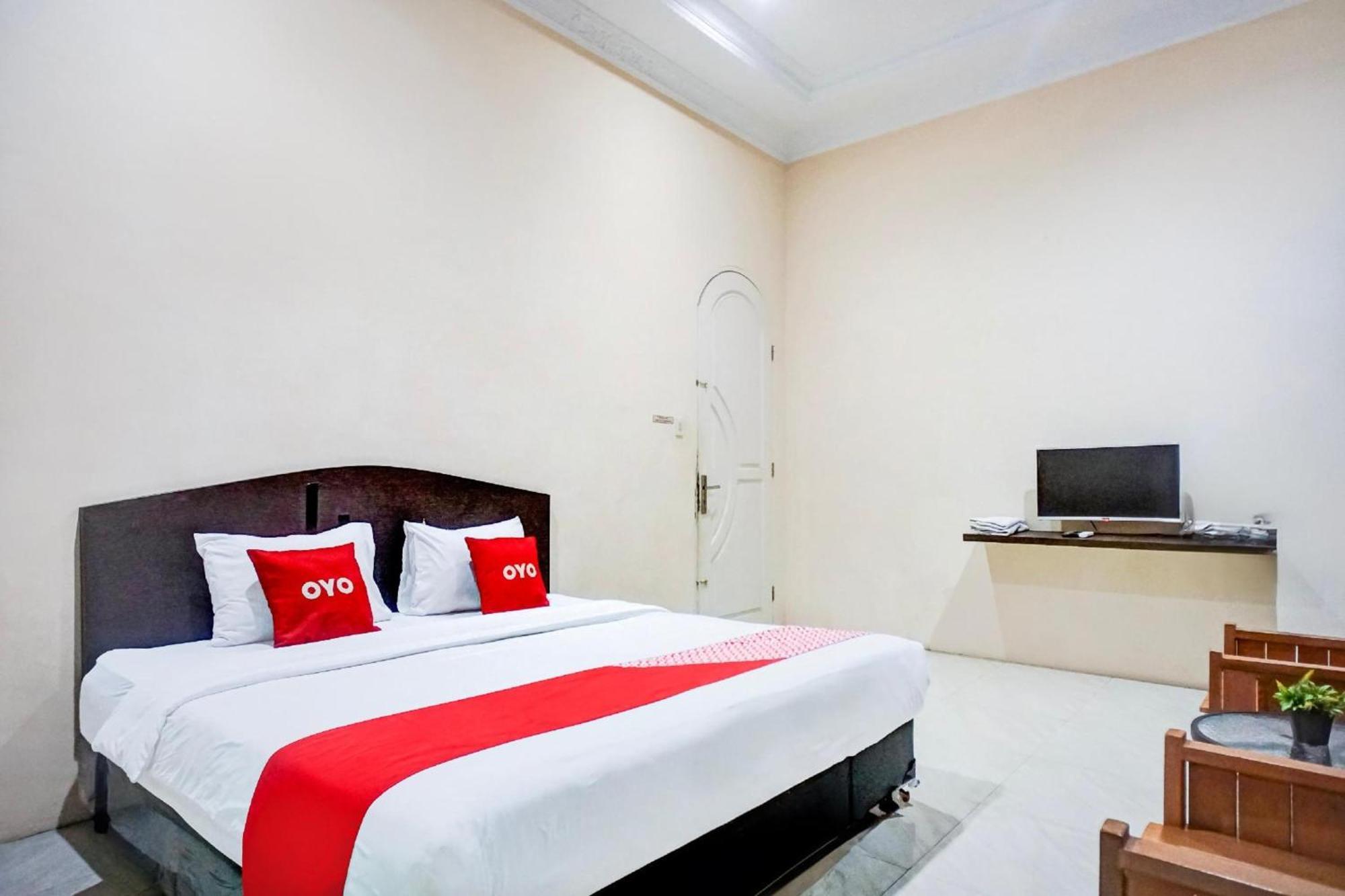 Hotel O Medan City Near Lapangan Benteng Formerly Ralica Residence Exterior photo